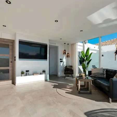 Fantastic Duplex Penthouse Apartment *